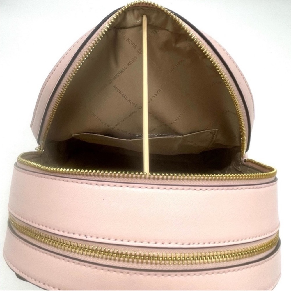 Michael Kors Medium Jaycee Zip Packet
Backpack Brown/Light Pink - Picture 7 of 10